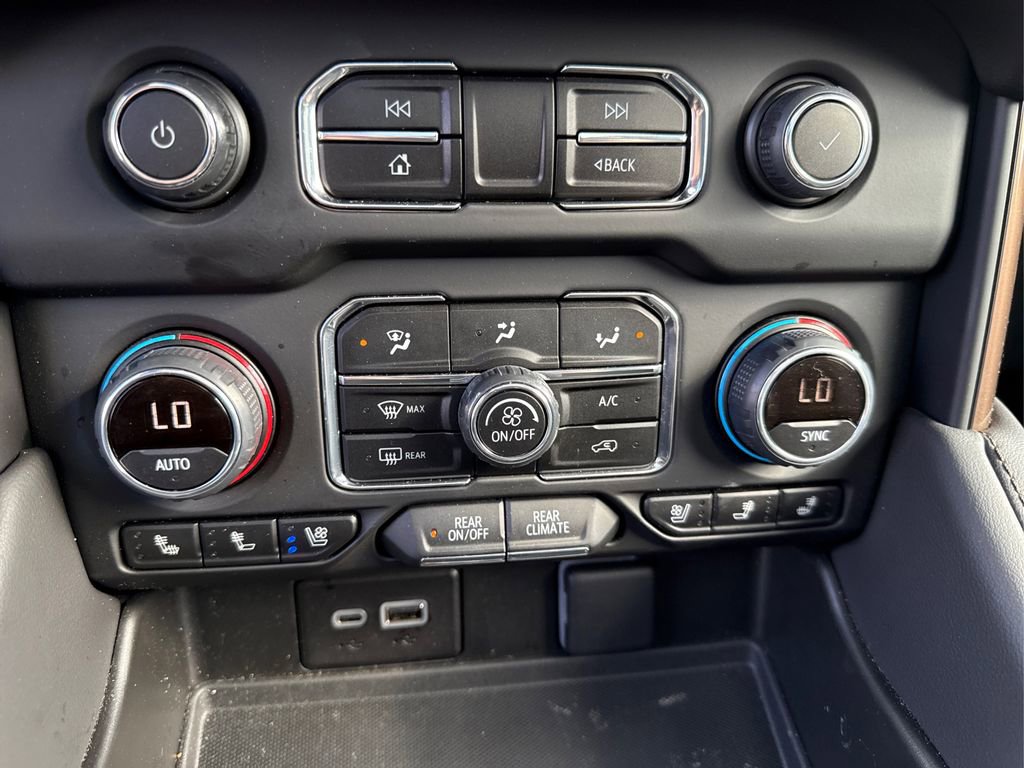 Used 2023 Chevrolet Tahoe High Country image 33