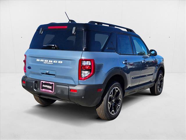 New 2025 Ford Bronco Sport Outer Banks image 2