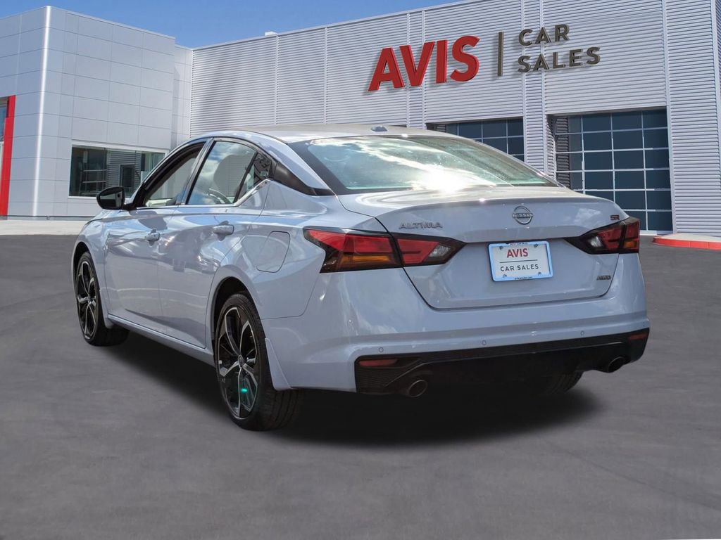 Used 2025 Nissan Altima 2.5 SR image 9
