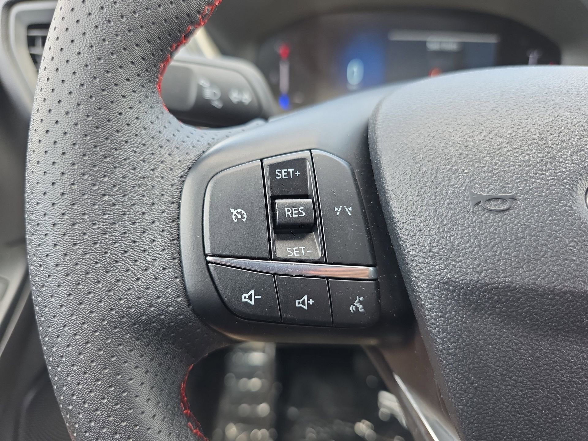 Used 2025 Ford Escape ST-Line FWD image 20