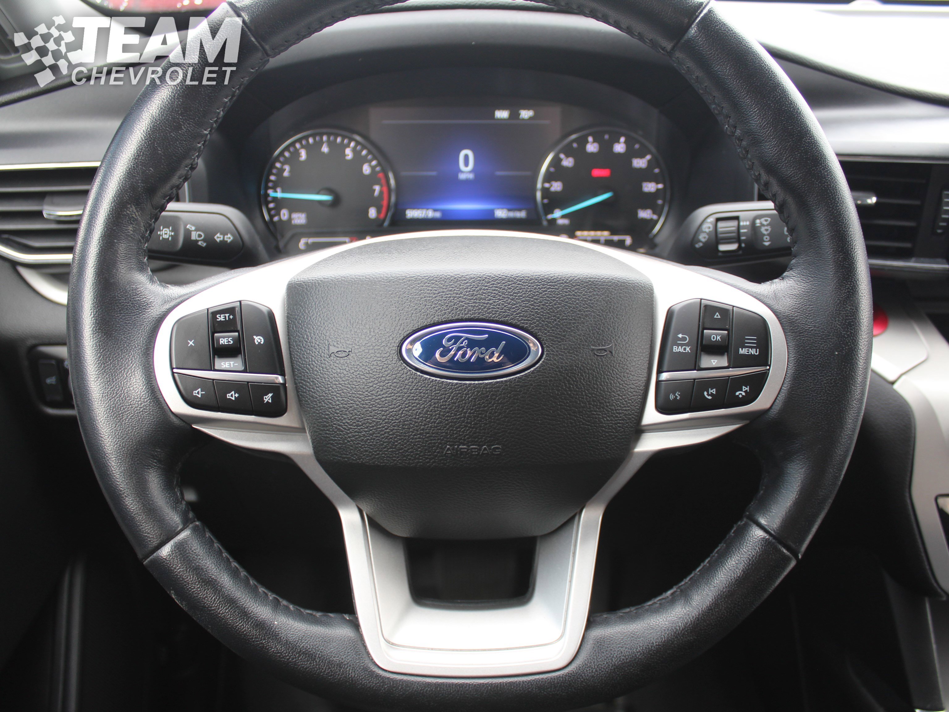 Used 2022 Ford Explorer XLT w/ Equipment Group 202A AWD/4WD image 13