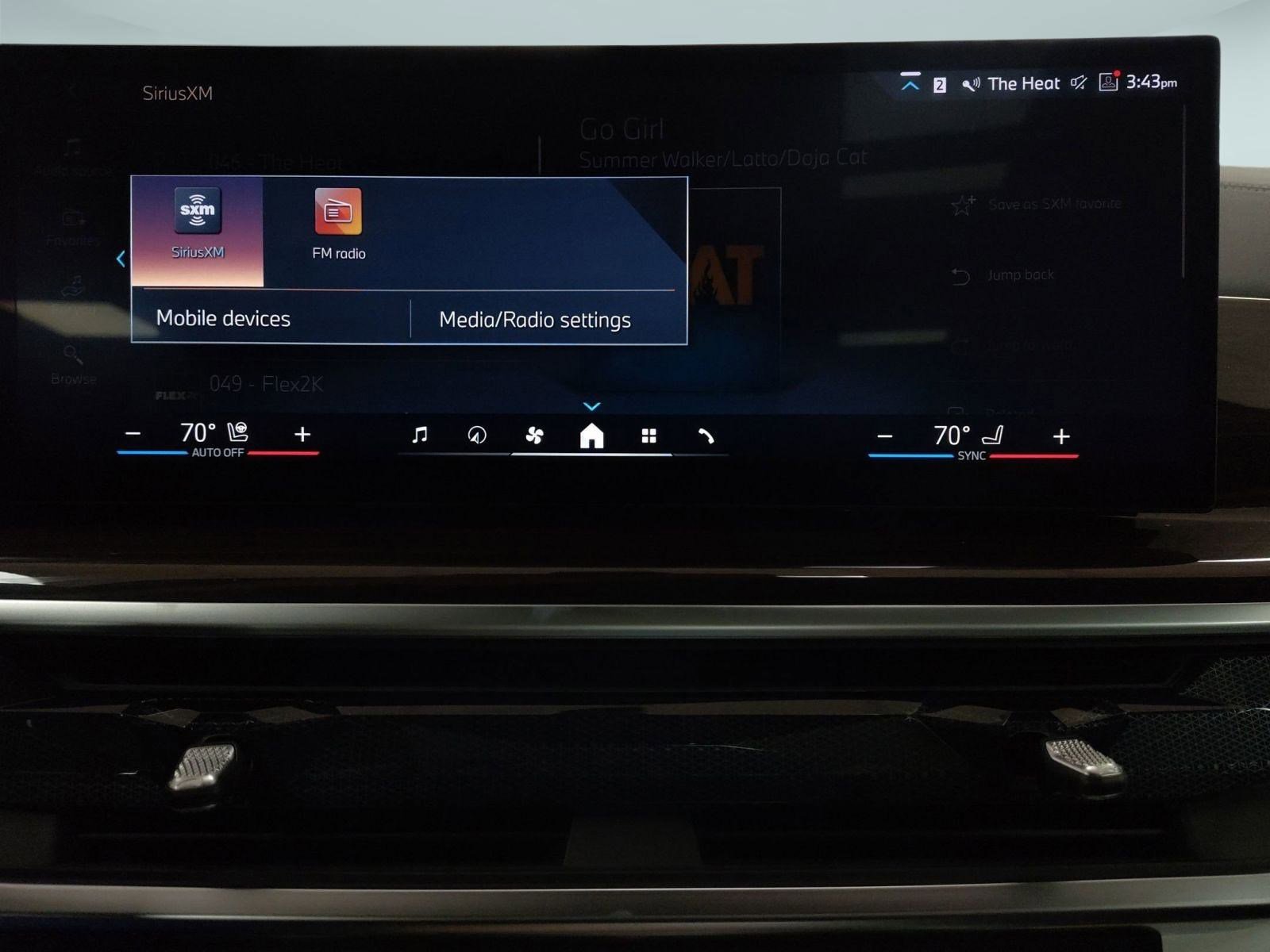 New 2026 BMW X5 xDrive50e w/ Climate Comfort Package image 21