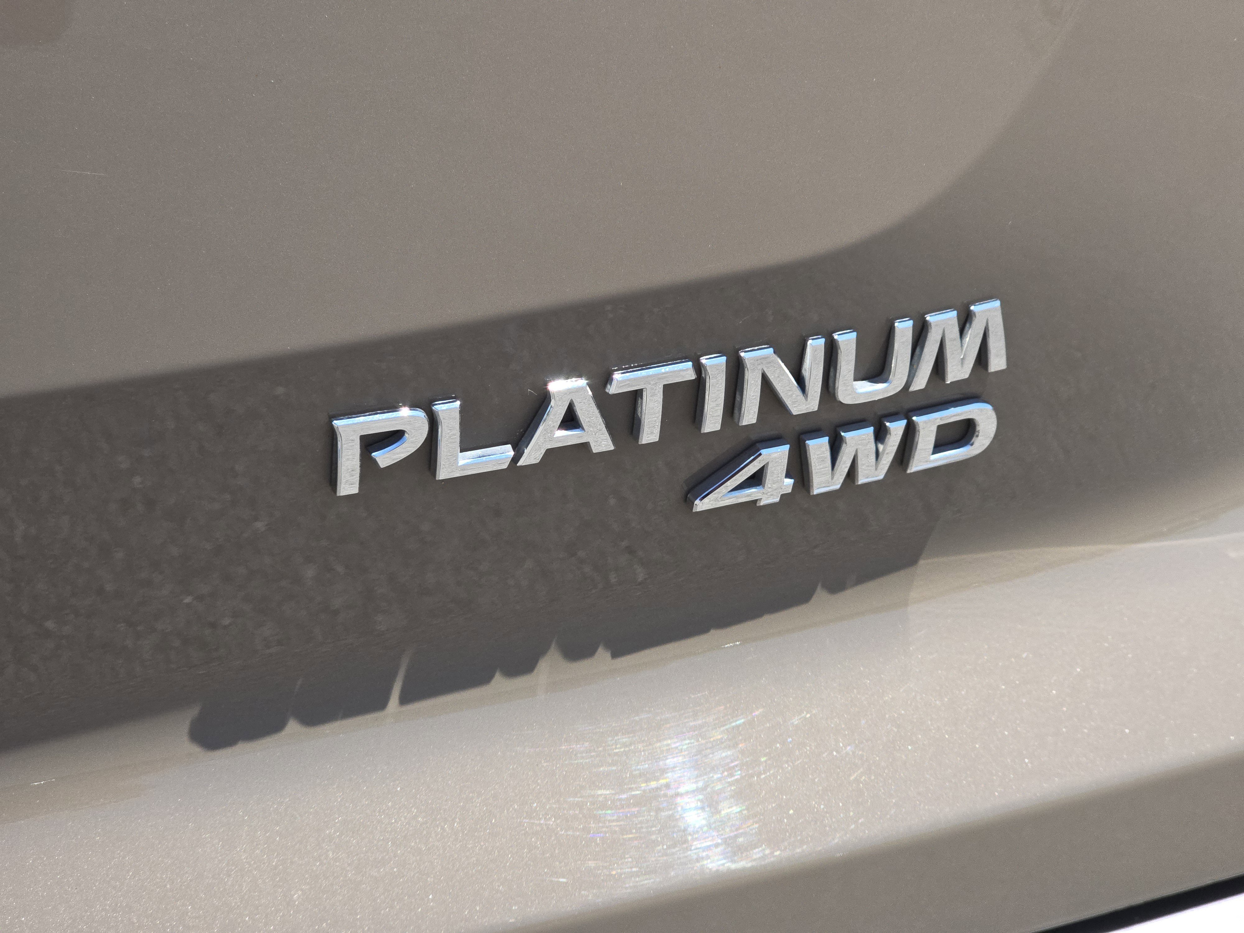 Used 2024 Nissan Pathfinder Platinum image 26