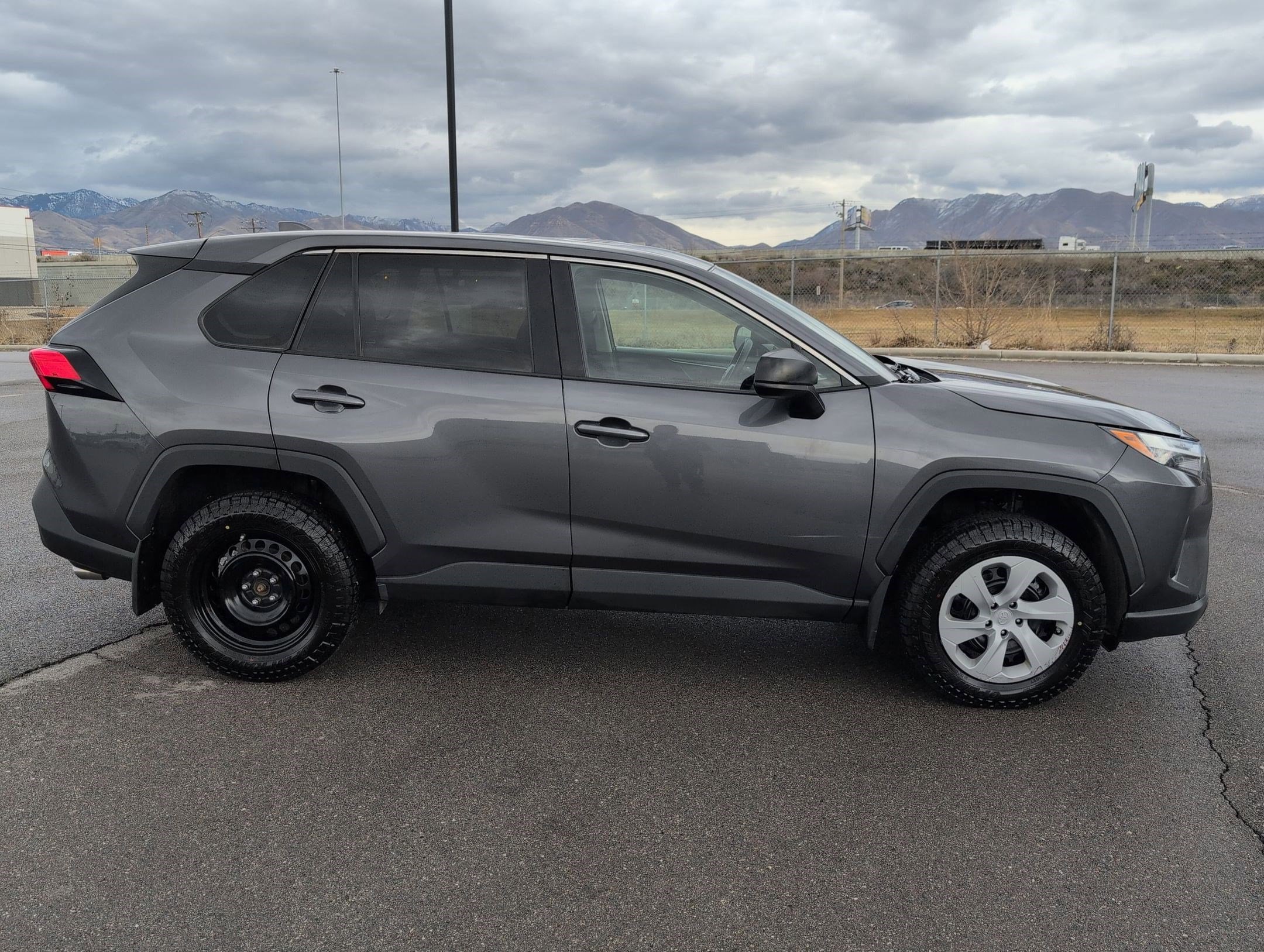 Used 2023 Toyota RAV4 LE image 2