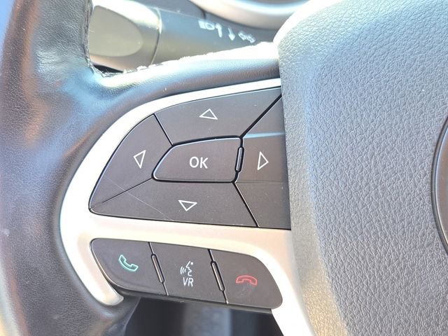 Used 2016 Jeep Cherokee Trailhawk w/ Cold Weather Group image 23