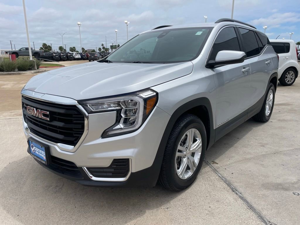 Used 2022 GMC Terrain SLE w/ Driver Convenience Package FWD image 3