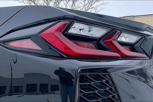 Used 2024 Chevrolet Corvette Stingray Convertible w/ 1LT image 18