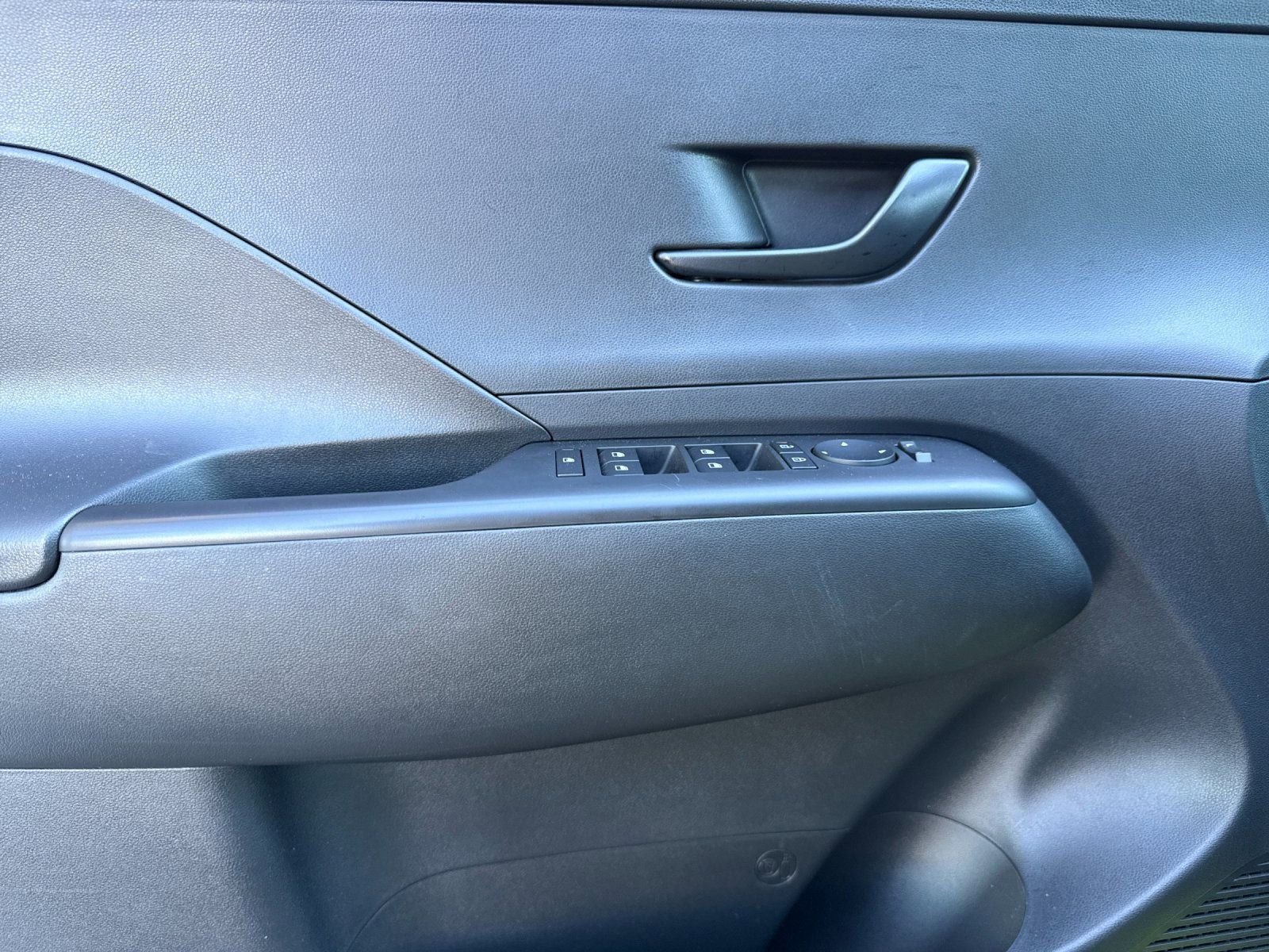 Certified 2025 Hyundai Kona SEL image 10