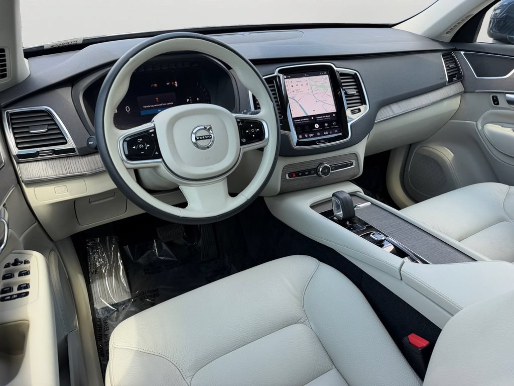 Certified 2023 Volvo XC90 B6 Plus AWD/4WD image 13
