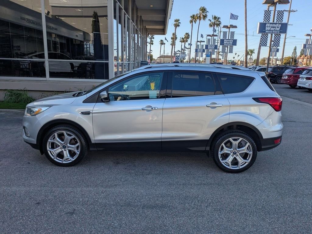 Used 2019 Ford Escape Titanium image 17