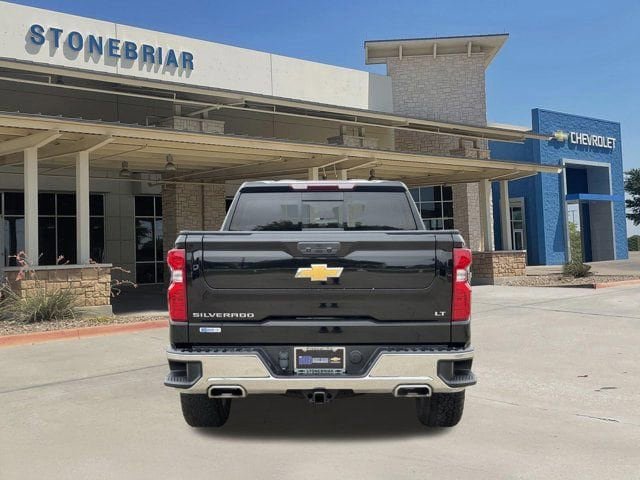 Used 2024 Chevrolet Silverado 1500 LT AWD/4WD image 6