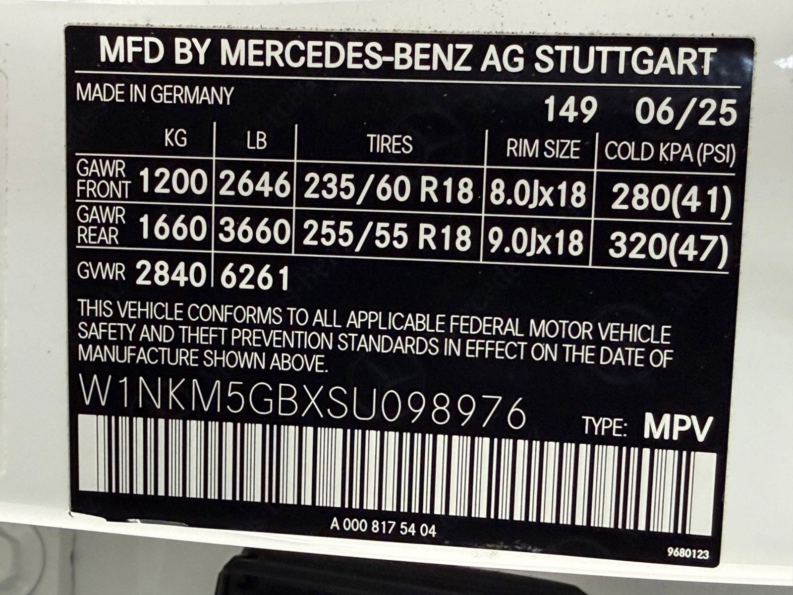Used 2025 Mercedes-Benz GLC 350e 4MATIC image 19
