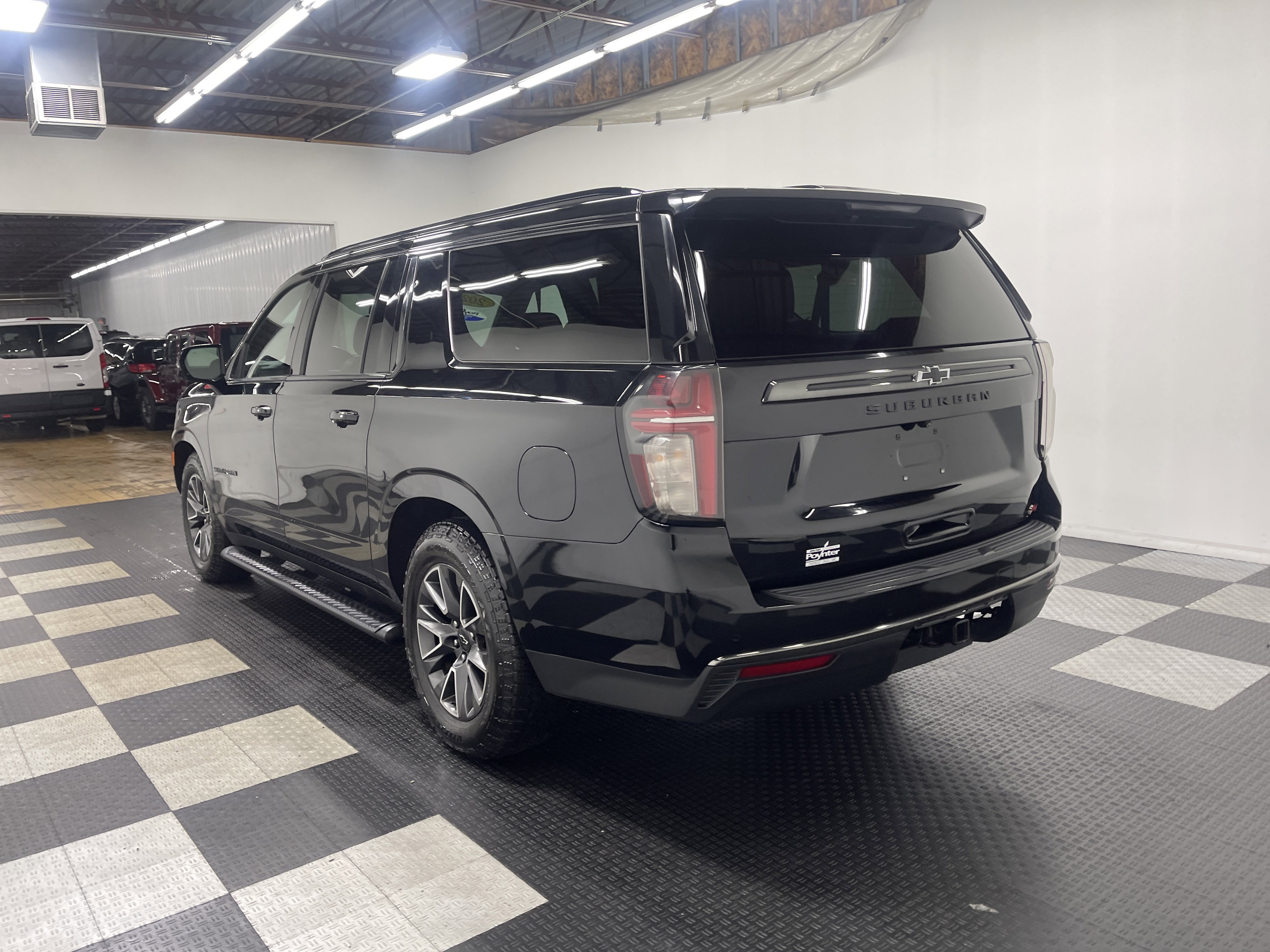 Used 2021 Chevrolet Suburban Z71 w/ Z71 Off-Road Package AWD/4WD image 2