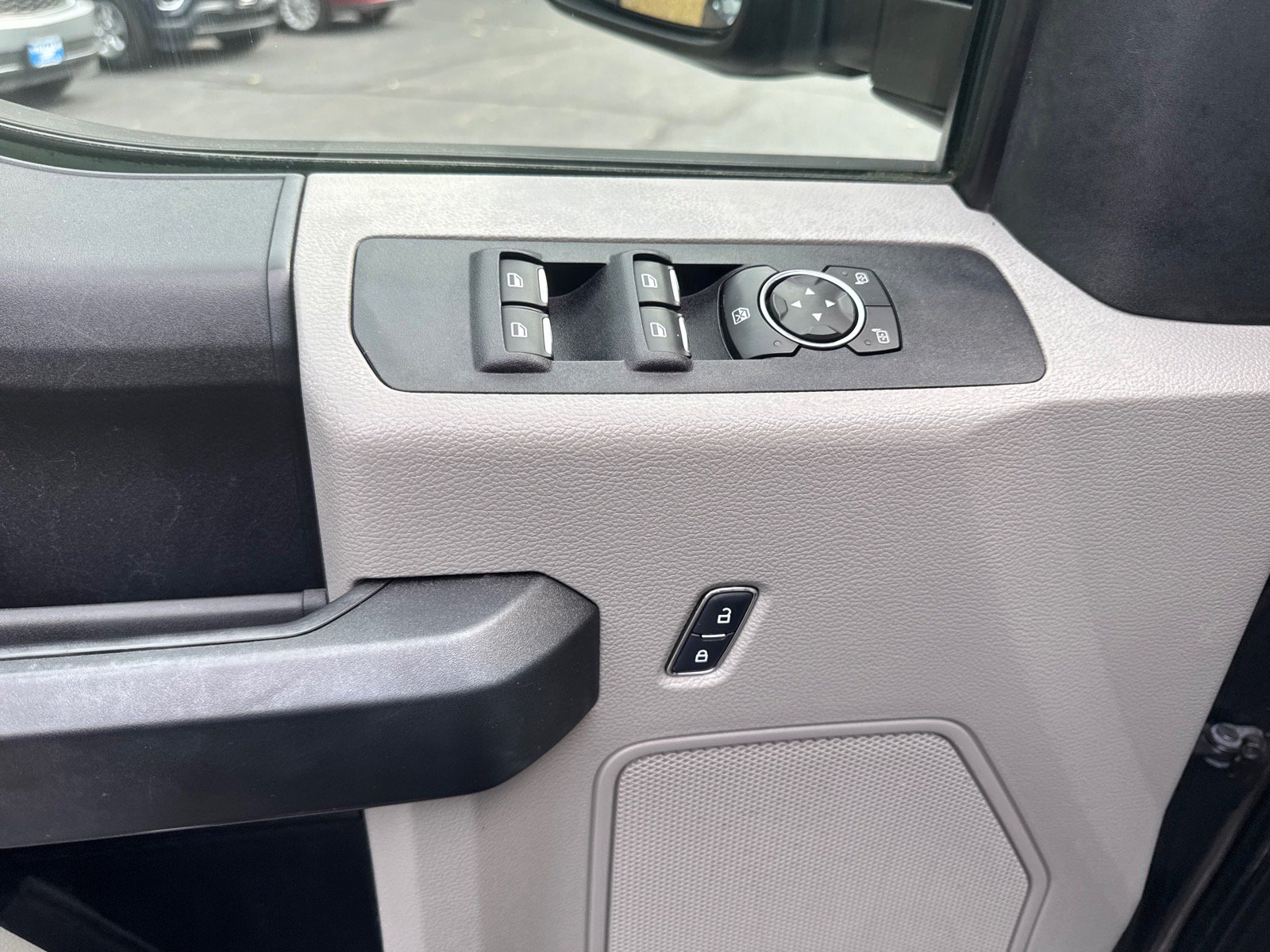 Used 2018 Ford F250 XL w/ STX Appearance Package AWD/4WD image 7