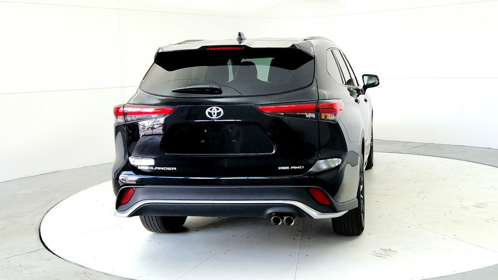Used 2021 Toyota Highlander XSE AWD/4WD image 5