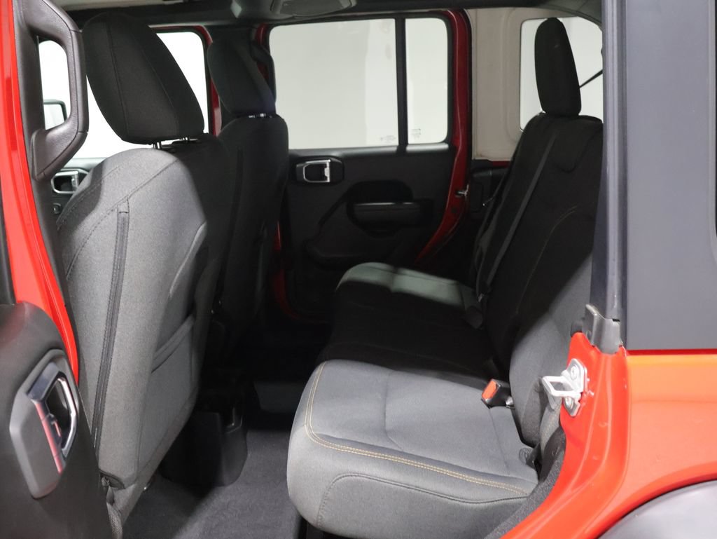 Used 2025 Jeep Wrangler Unlimited Sport AWD/4WD image 16