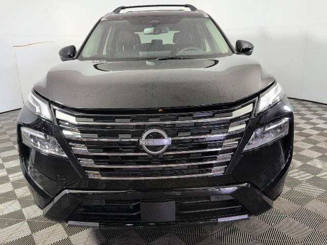 New 2026 Nissan Rogue Platinum image 2