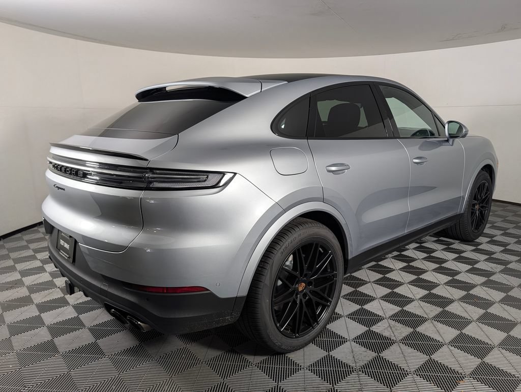 New 2026 Porsche Cayenne Coupe AWD/4WD image 7