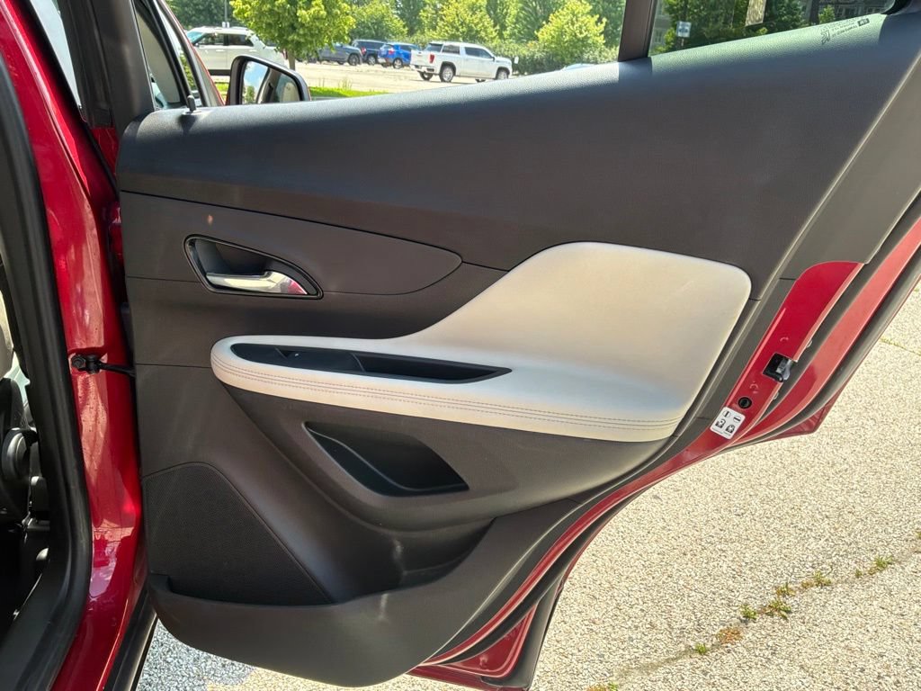 Used 2019 Buick Encore Essence AWD/4WD image 25