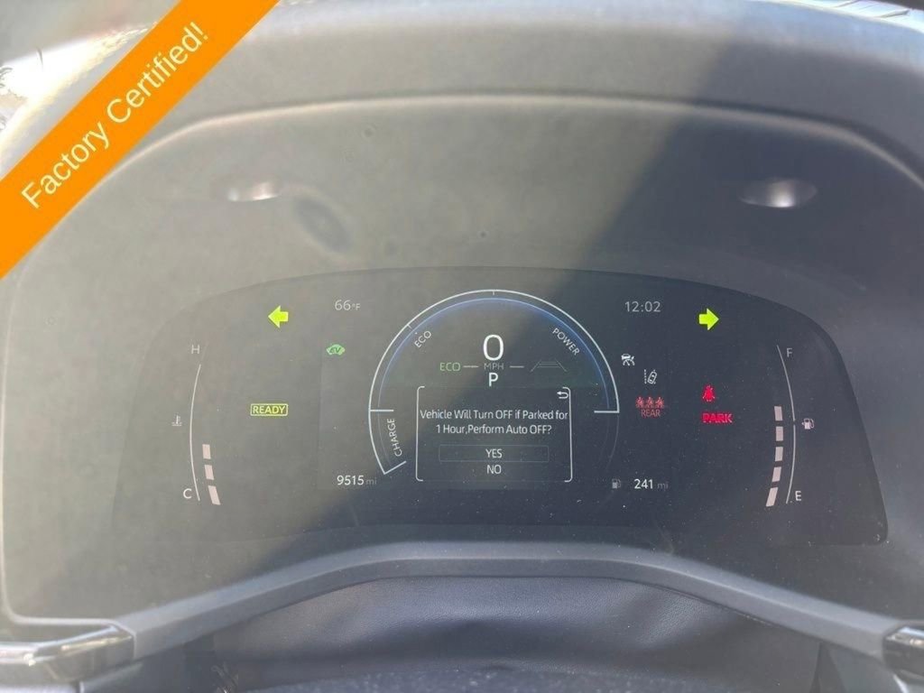 Used 2025 Toyota Camry LE image 18