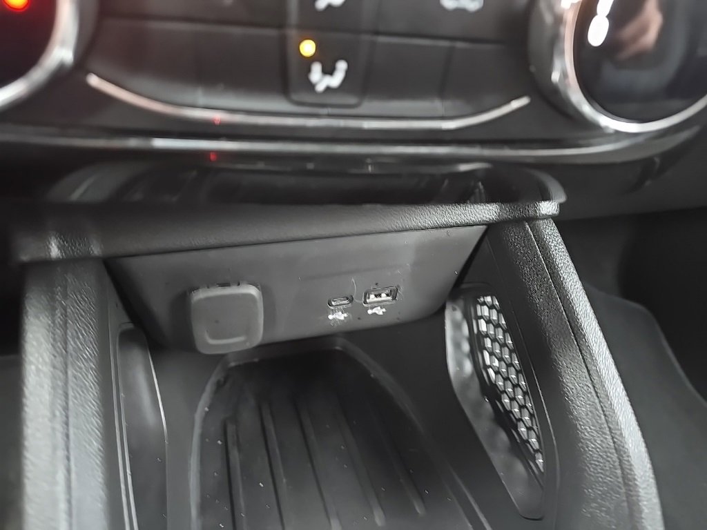 Used 2025 Chevrolet TrailBlazer LT w/ Driver Confidence Package image 24