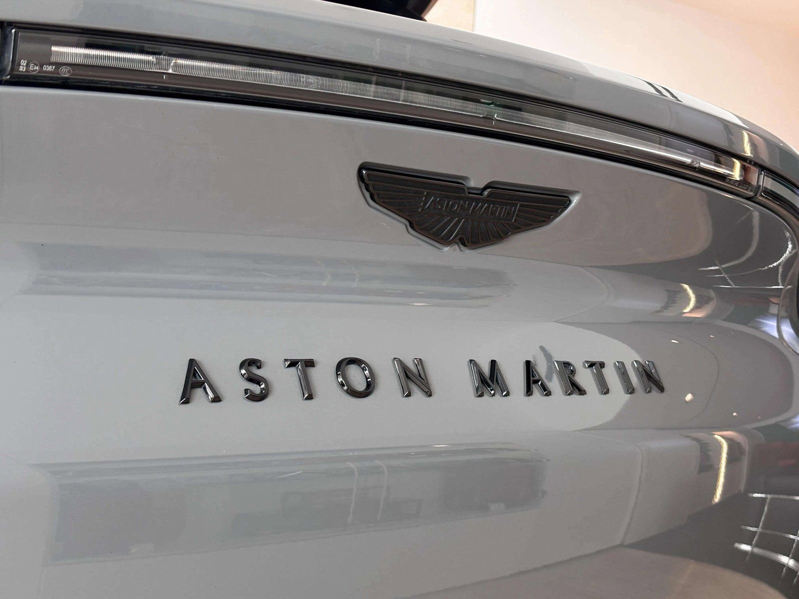 Used 2025 Aston Martin DBX 707 image 46