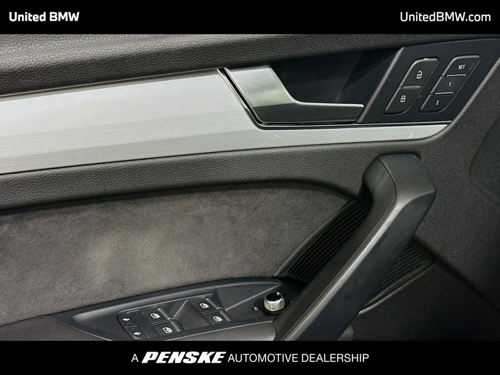 Used 2021 Audi SQ5 Premium Plus w/ Premium Plus Package image 3