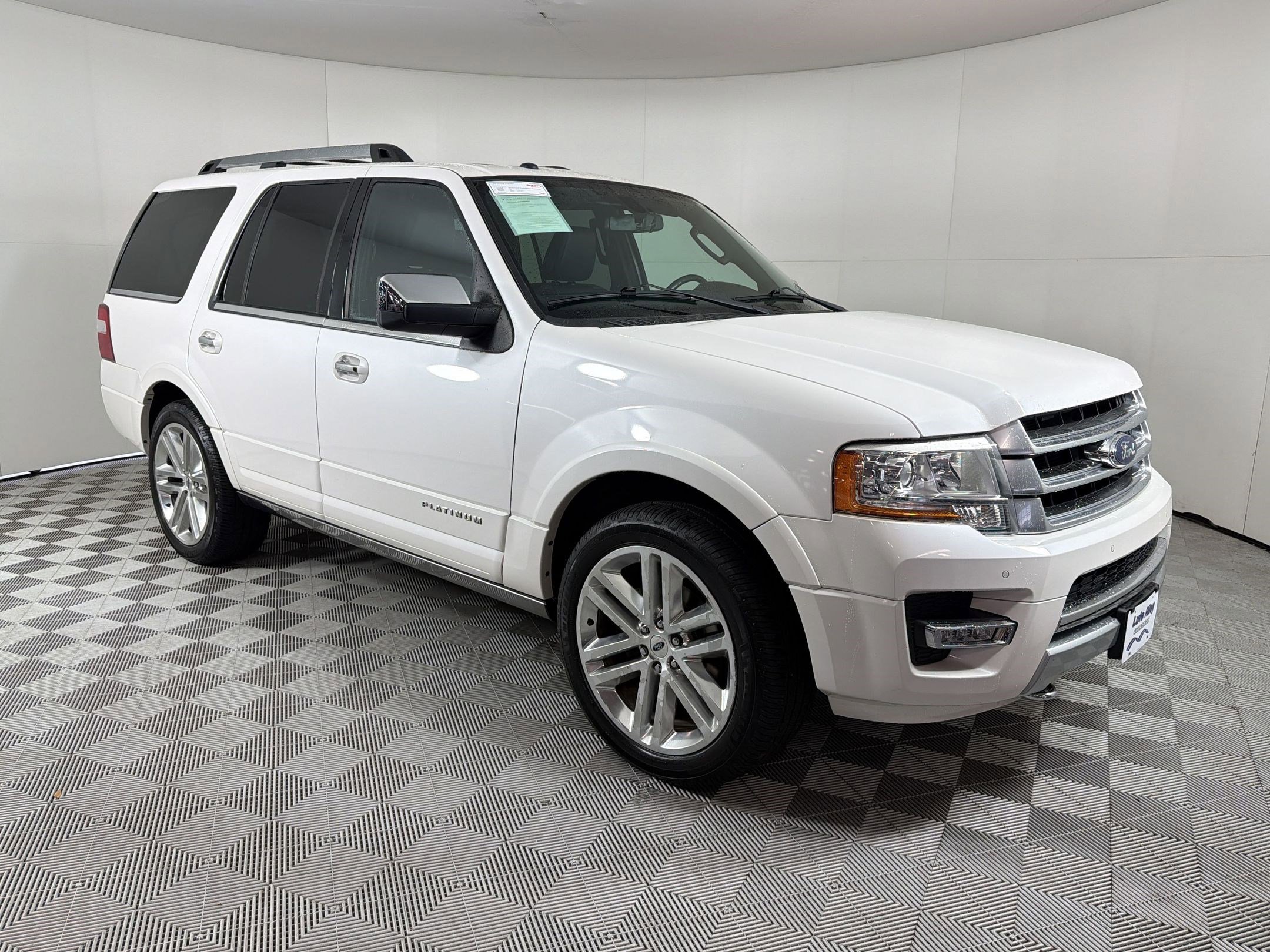 Used 2015 Ford Expedition Platinum image 7