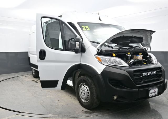 Used 2025 RAM ProMaster 2500 w/ Convenience Group image 39