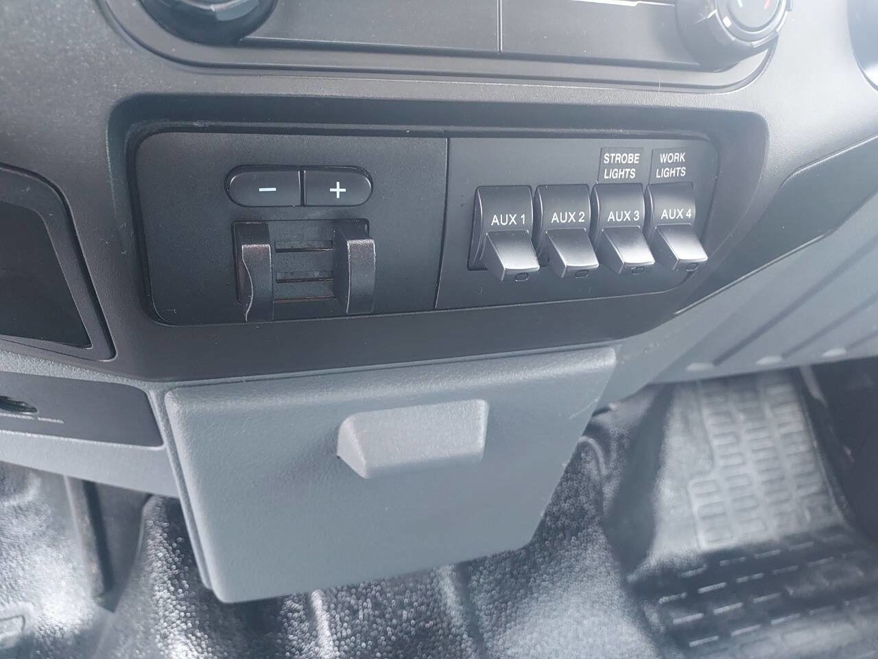 Used 2015 Ford F250 XL w/ Power Equipment Group image 22