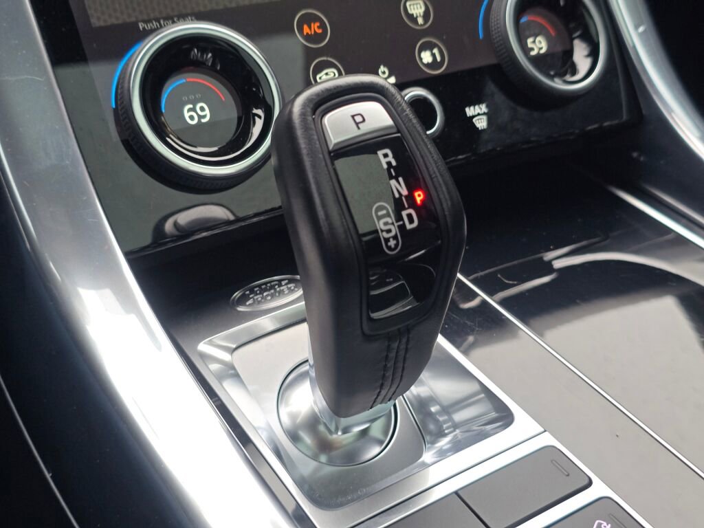 Used 2019 Land Rover Range Rover Sport HSE Dynamic image 28