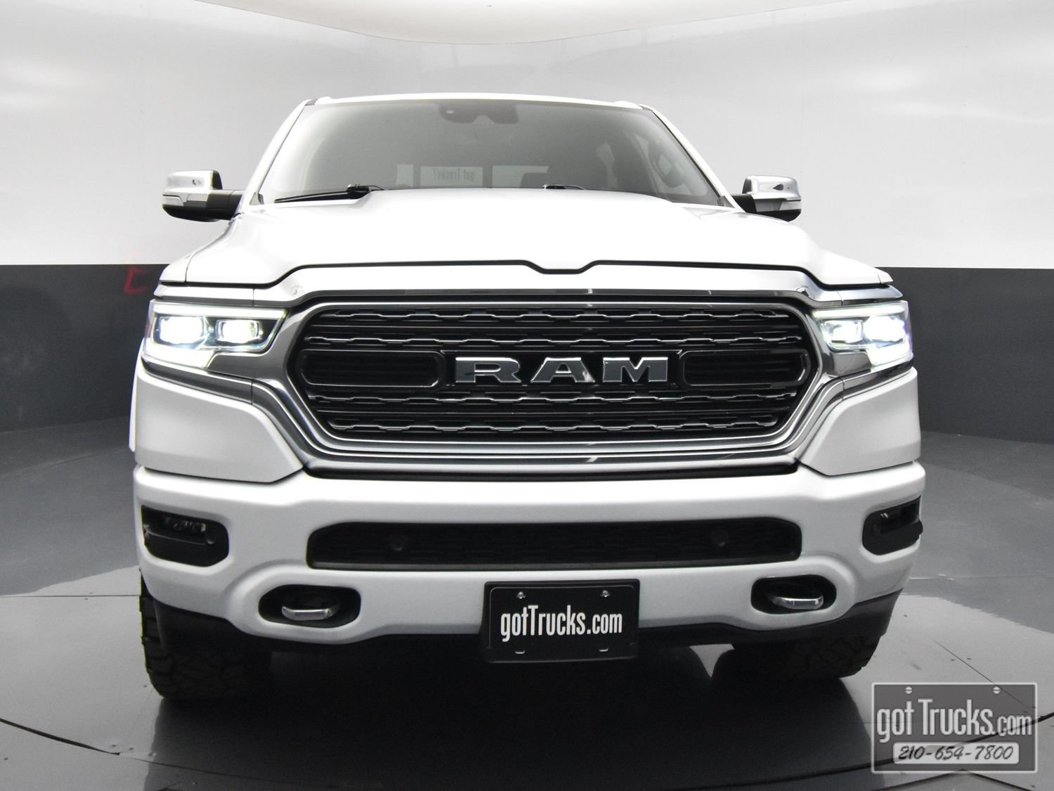 Used 2022 RAM 1500 Limited w/ Body Color Bumper Group AWD/4WD image 49