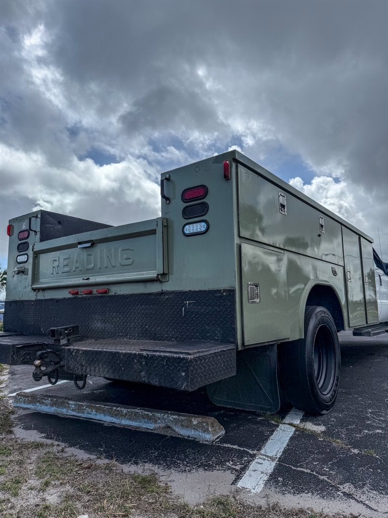Used 2006 Ford F450 XLT image 12