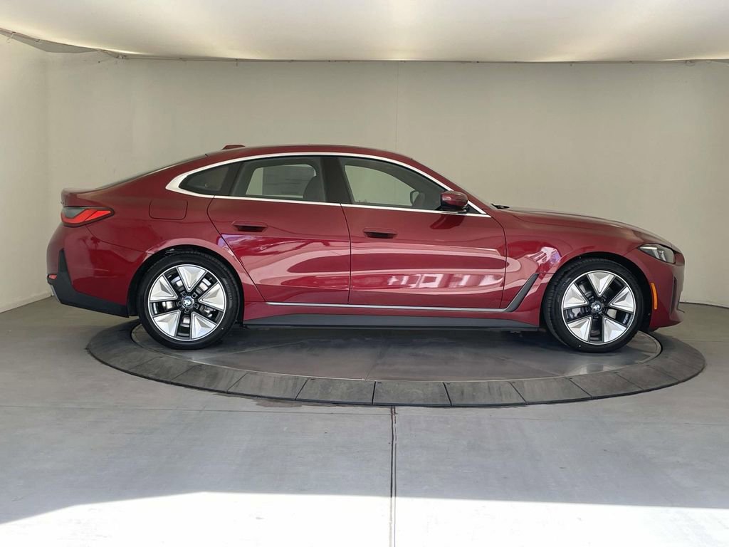 New 2026 BMW i4 xDrive40i AWD/4WD image 6