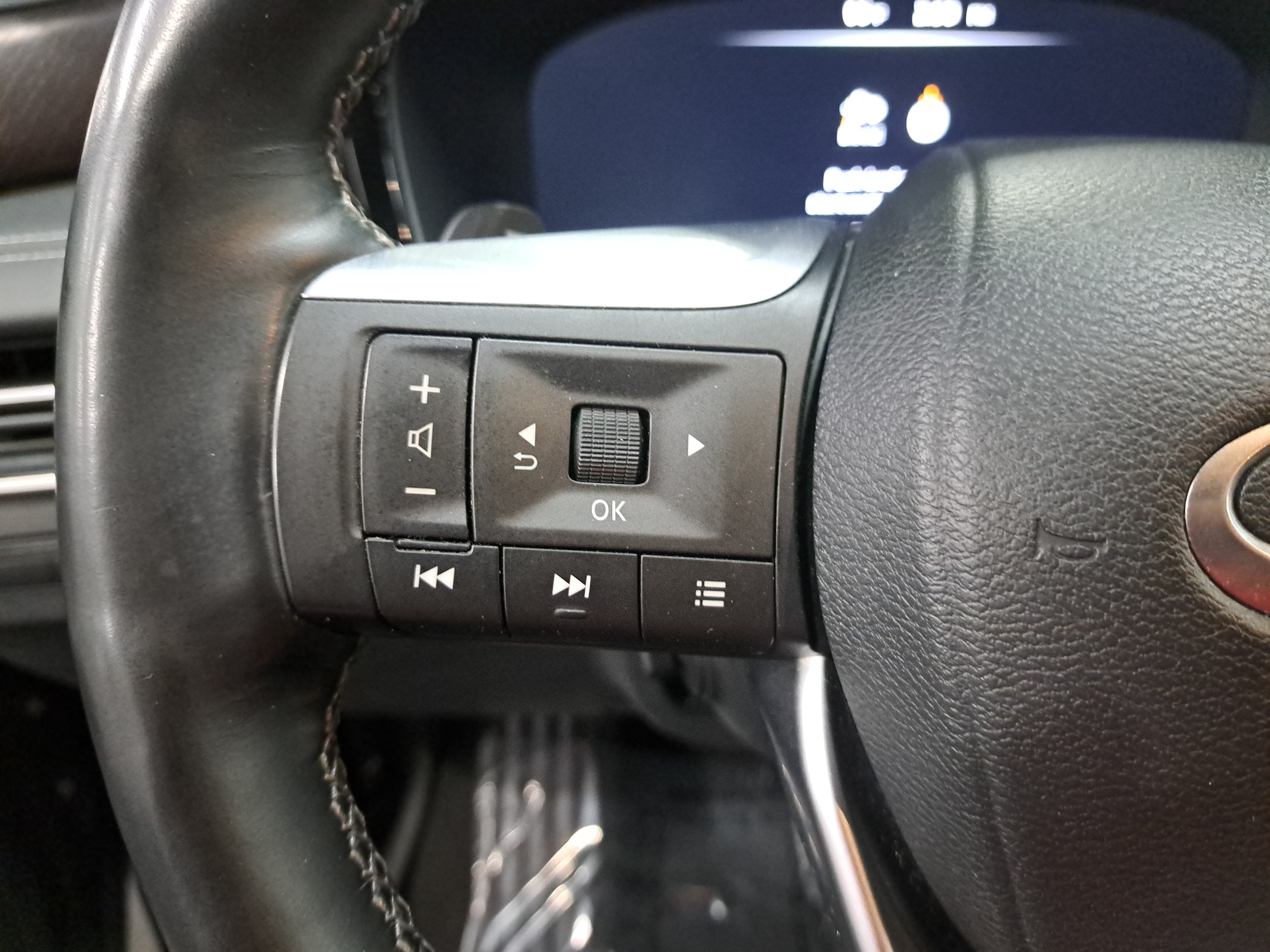 Used 2023 INFINITI QX60 Sensory w/ Vision Package AWD/4WD image 17