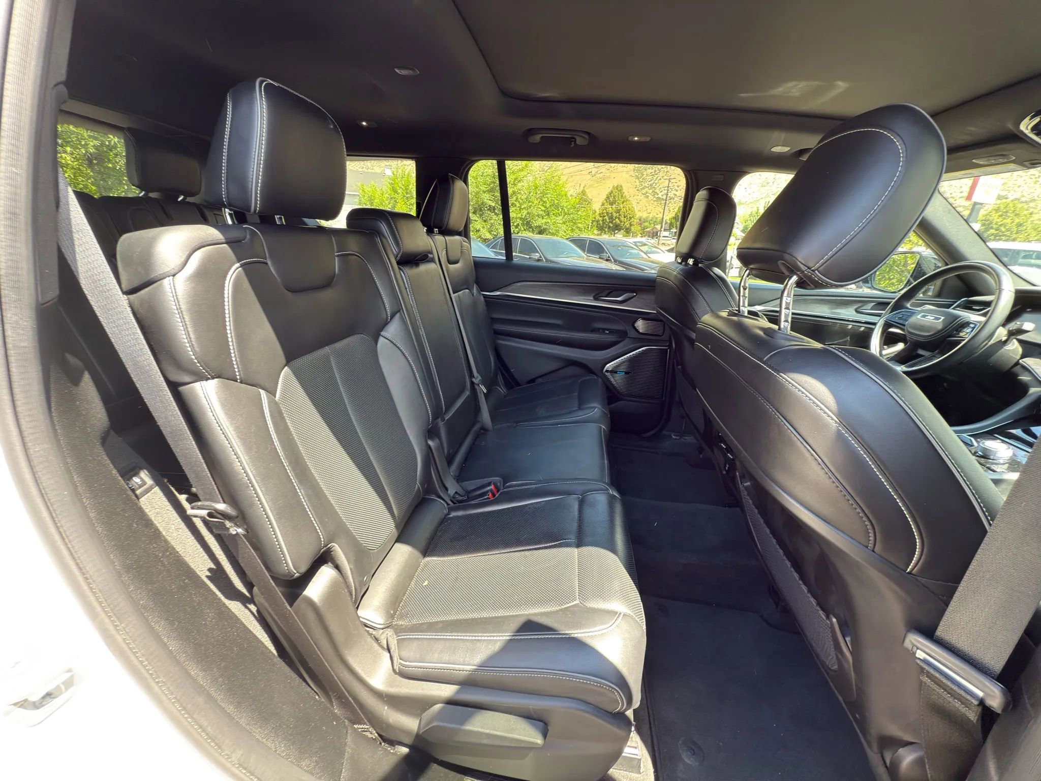 Used 2021 Jeep Grand Cherokee L Overland image 8