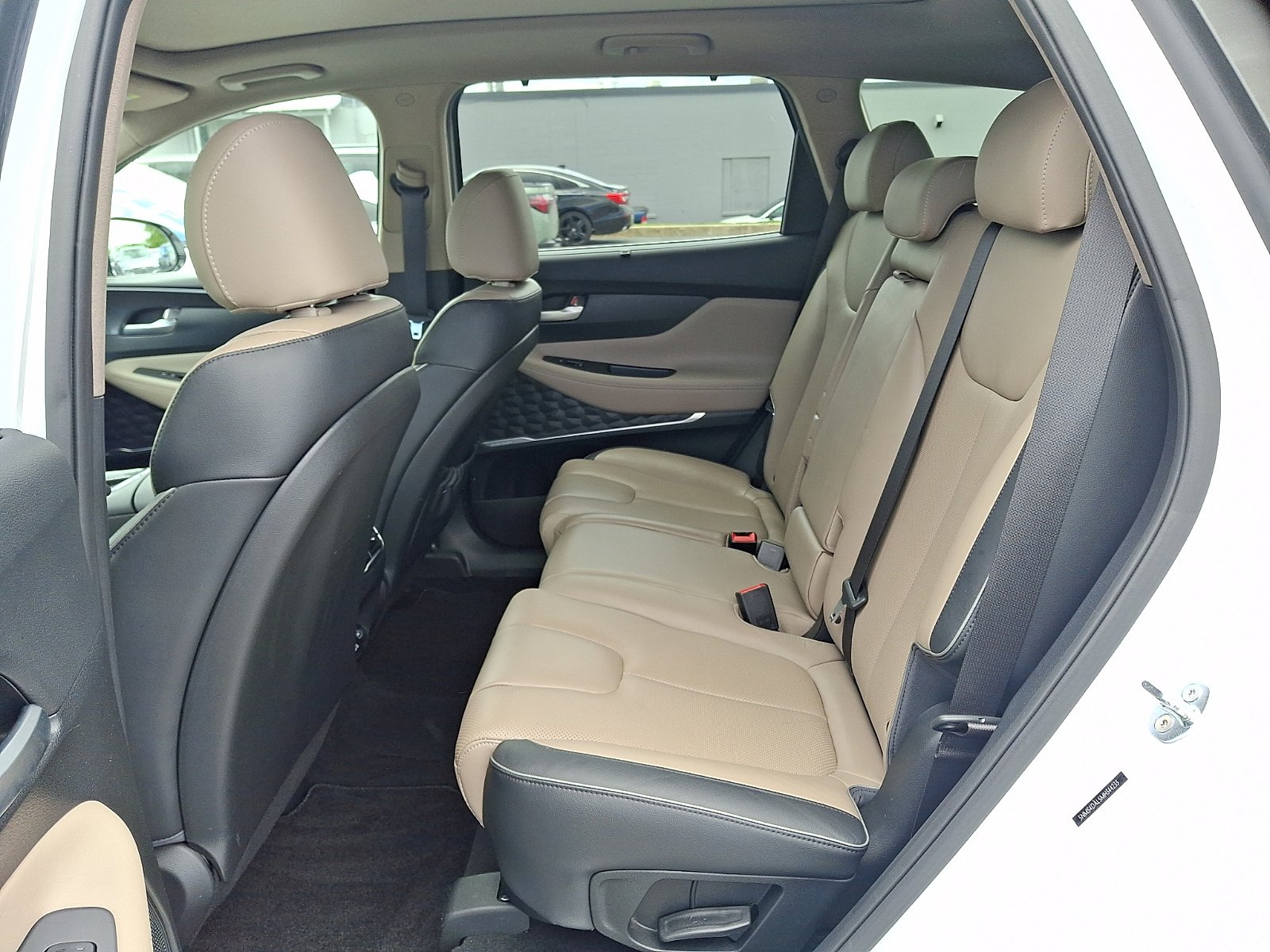 Used 2021 Hyundai Santa Fe Limited w/ Cargo Package AWD/4WD image 11