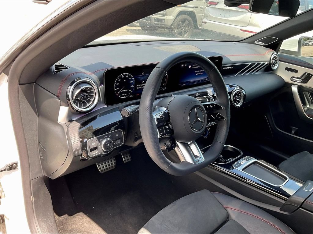Certified 2025 Mercedes-Benz CLA 35 AMG 4MATIC image 5