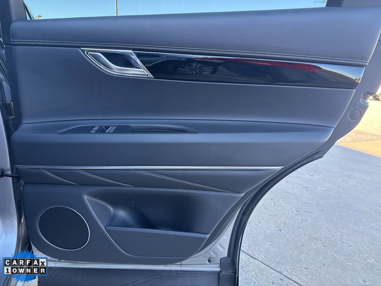 Used 2025 Genesis GV80 2.5T Standard image 31