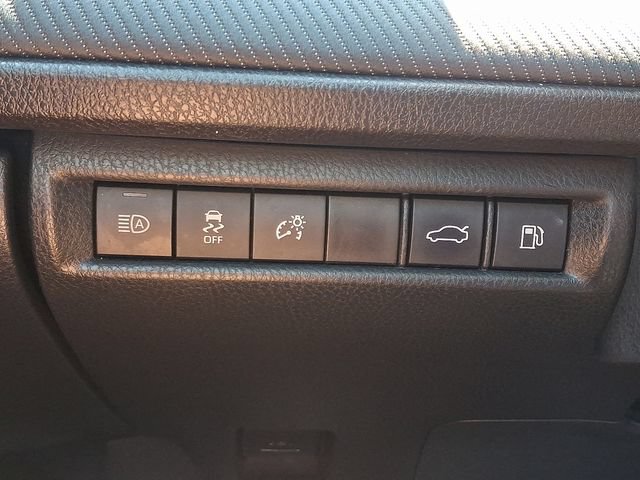 Used 2025 Toyota Camry SE FWD image 23
