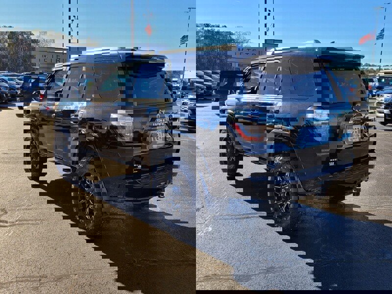 Used 2015 Toyota 4Runner SR5 image 9