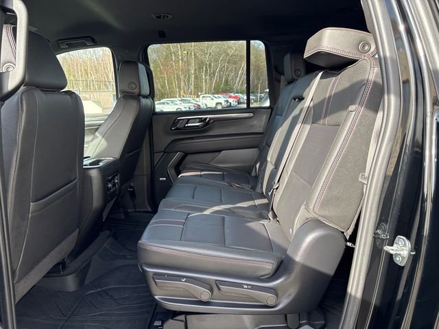 Used 2025 Chevrolet Suburban RST w/ Comfort Package AWD/4WD image 17