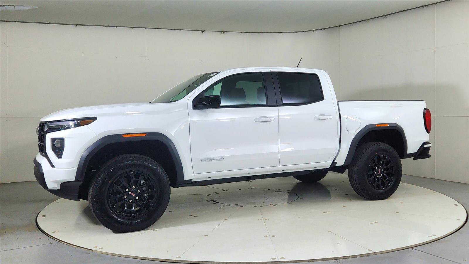 New 2026 GMC Canyon Elevation image 3