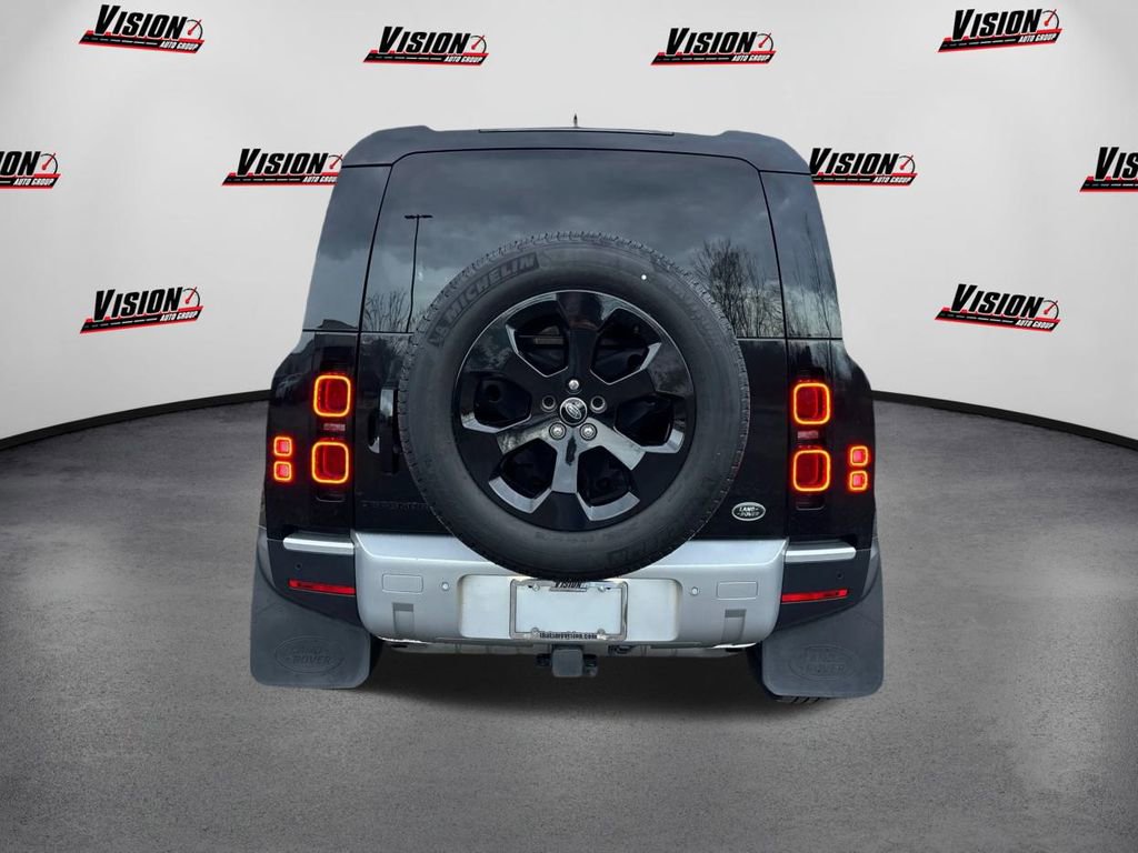 Used 2023 Land Rover Defender 90 S image 6