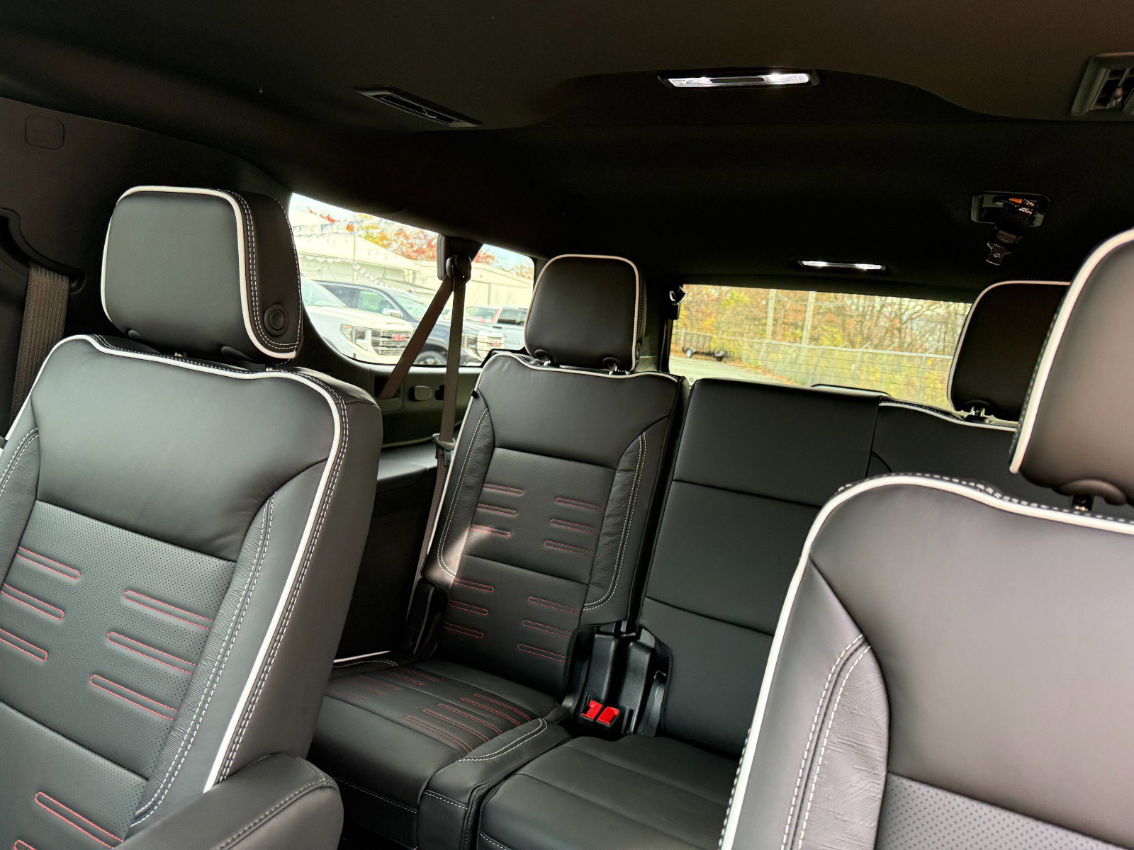 New 2026 GMC Yukon XL AT4 Ultimate w/ LPO, Floor Liner Package image 21