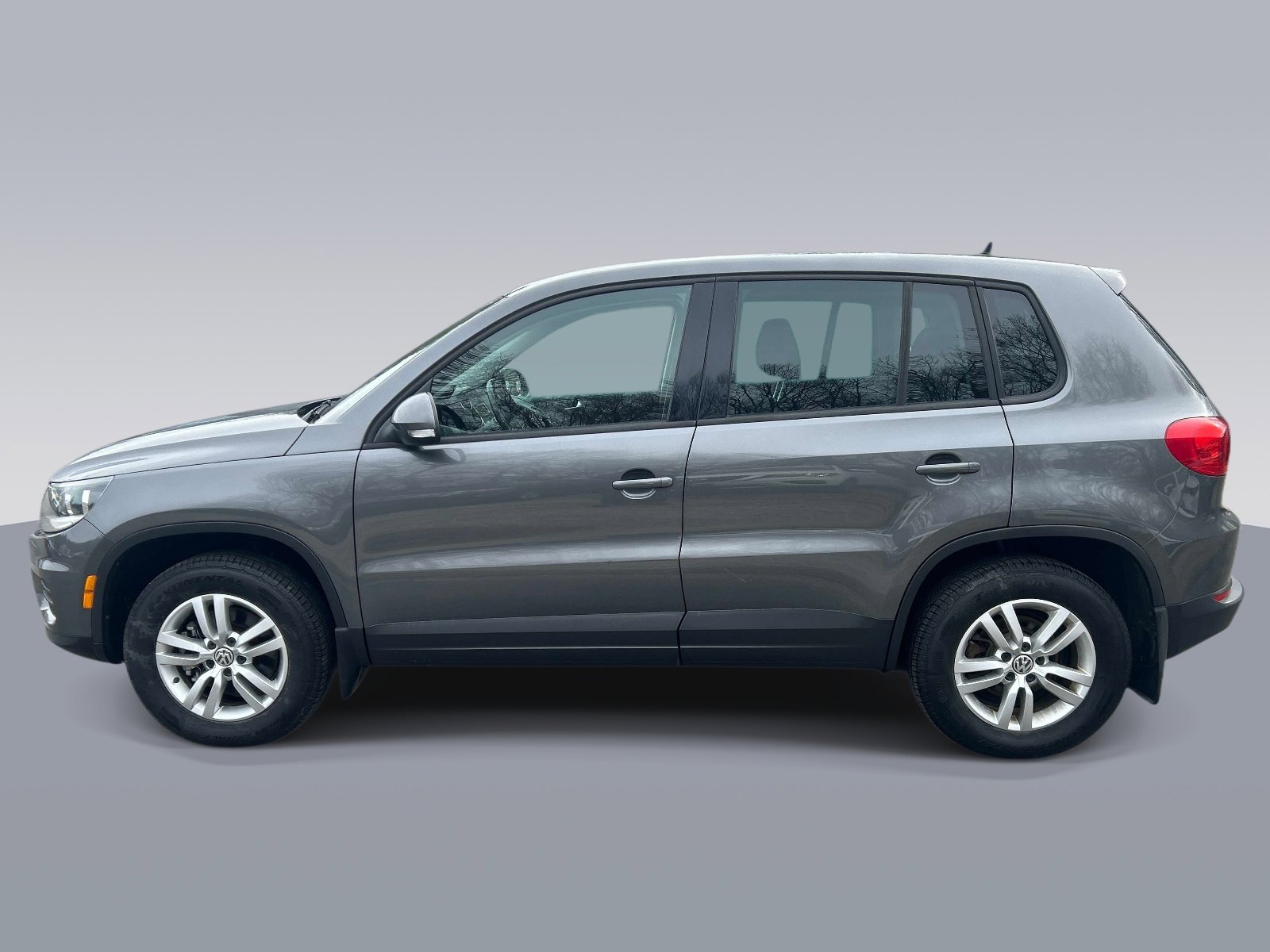 Used 2013 Volkswagen Tiguan S AWD/4WD image 6