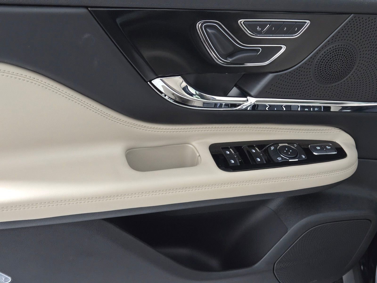 New 2026 Lincoln Corsair Grand Touring image 22