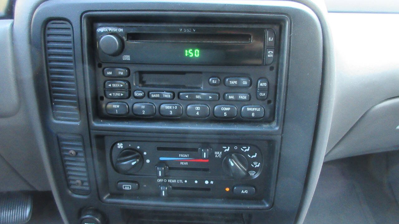 Used 2002 Ford Windstar LX FWD image 33