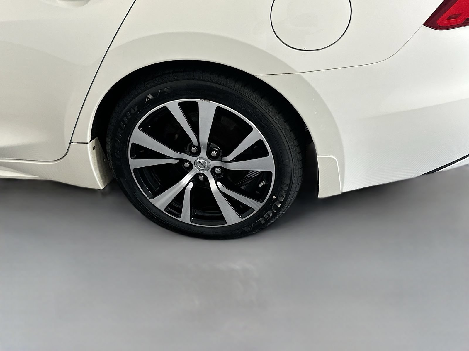Used 2018 Nissan Maxima Platinum FWD image 31