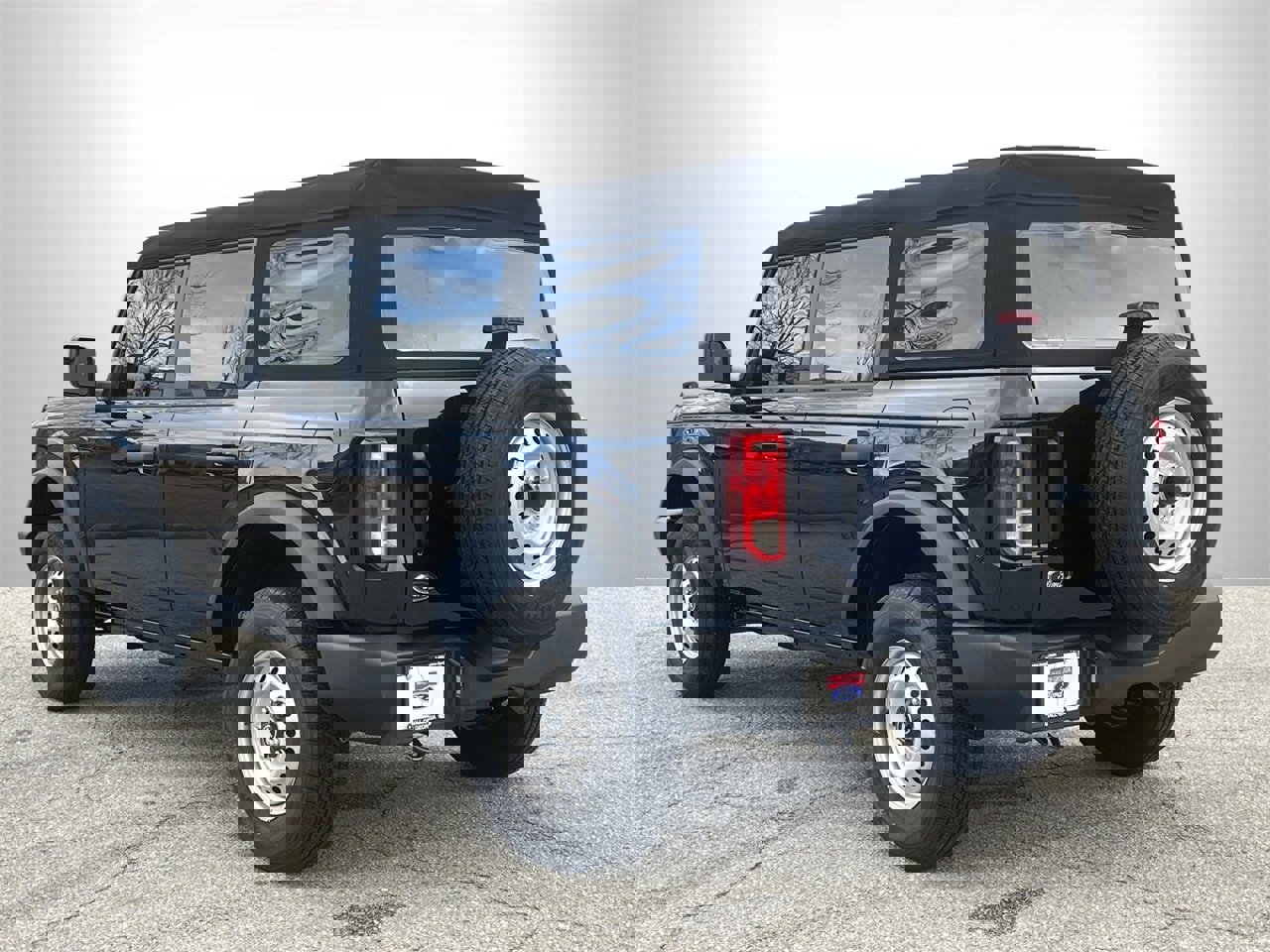 New 2025 Ford Bronco 4-Door image 21